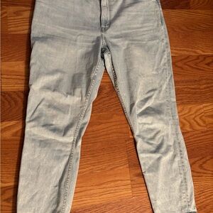 Abercrombie & Fitch The Skinny High Rise Light Wash Jeans Size 31 /12